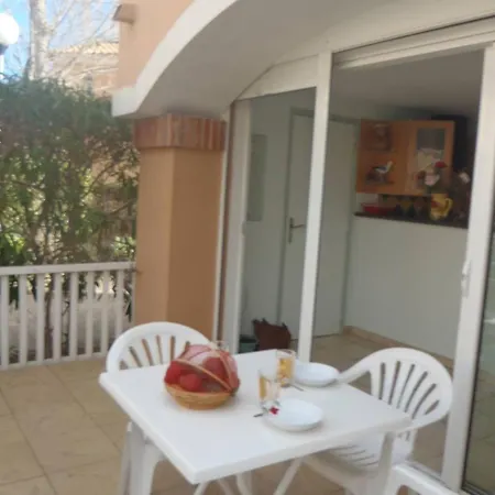 Appt 2 Pieces 25m2 + Terrasse 7m2 Ref 4025 *